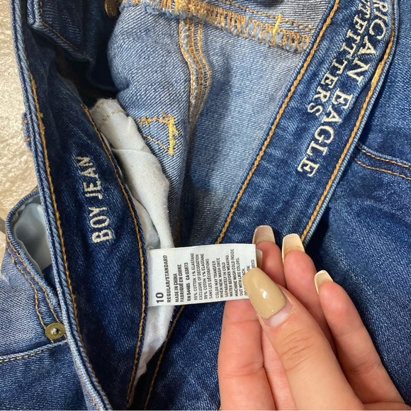 Size 10 American Eagle Boy Jeans - Picture 2 of 3